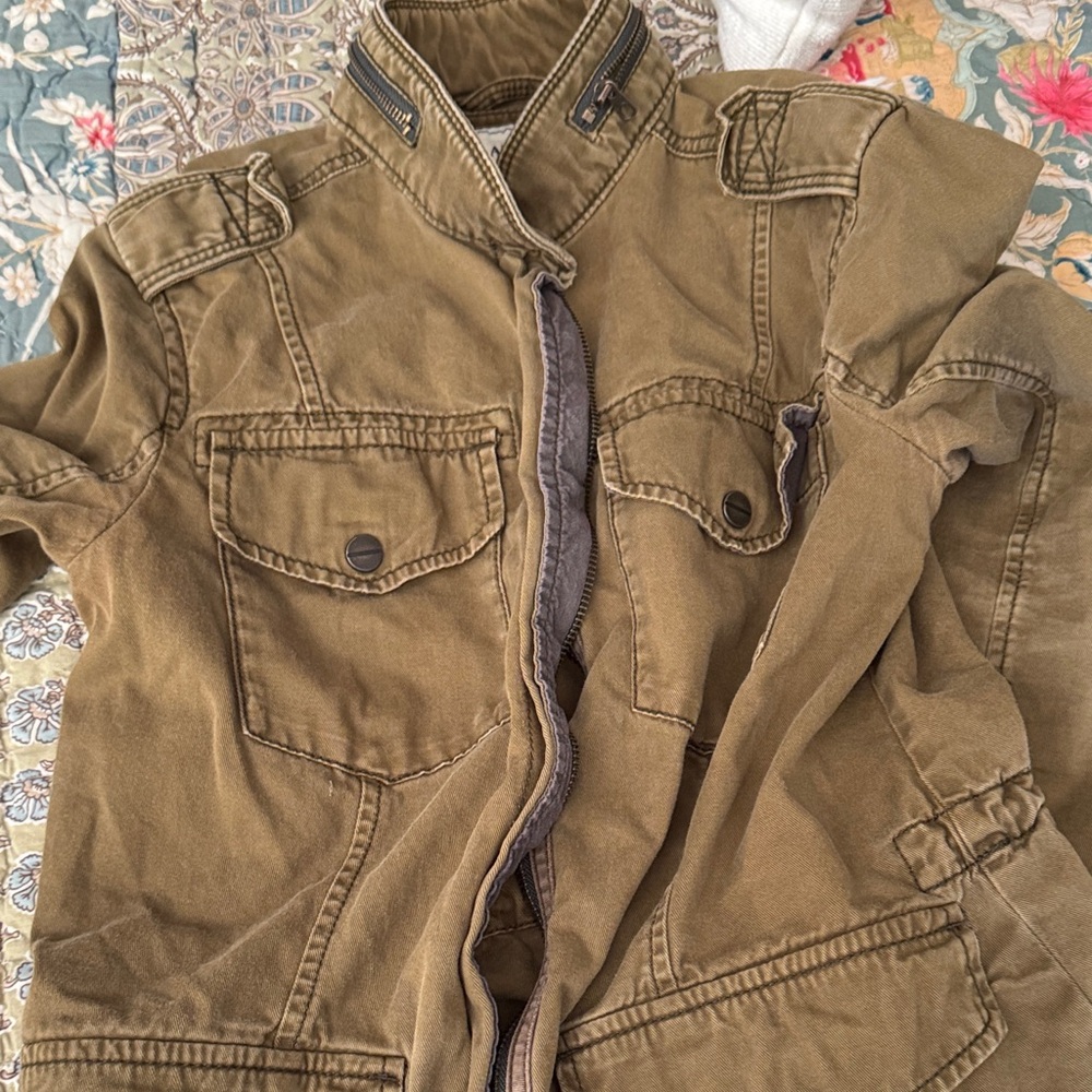 Abercrombie Khaki Utility Jacket for Women - Picture 6 of 10